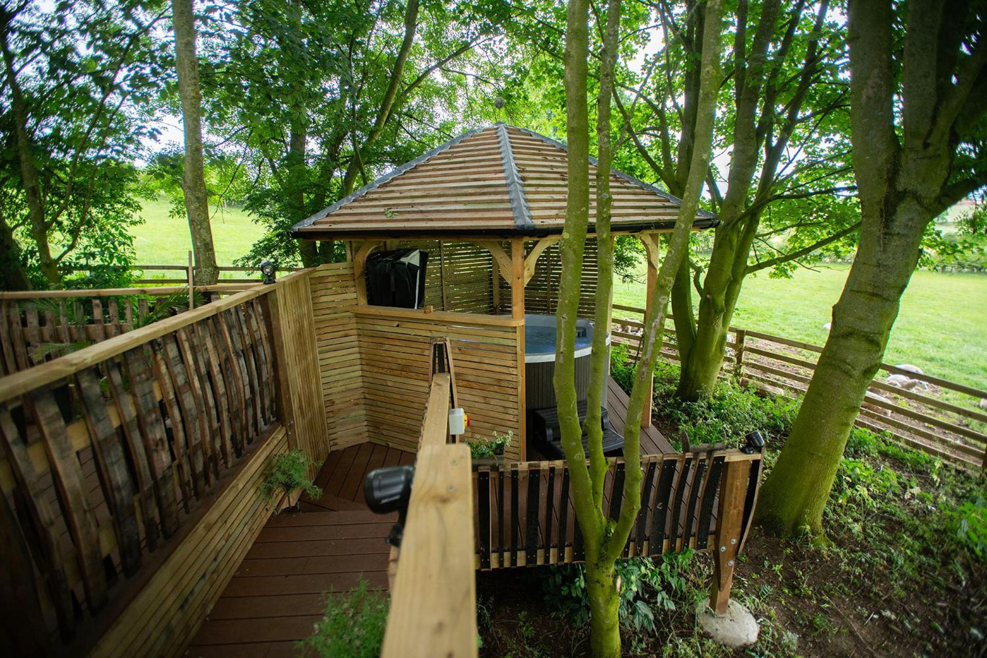 Burtree Country House, Tipi'S, Treehouse & Lodge & House Rooms With Hot Tubs In A Private Garden Thirsk Εξωτερικό φωτογραφία