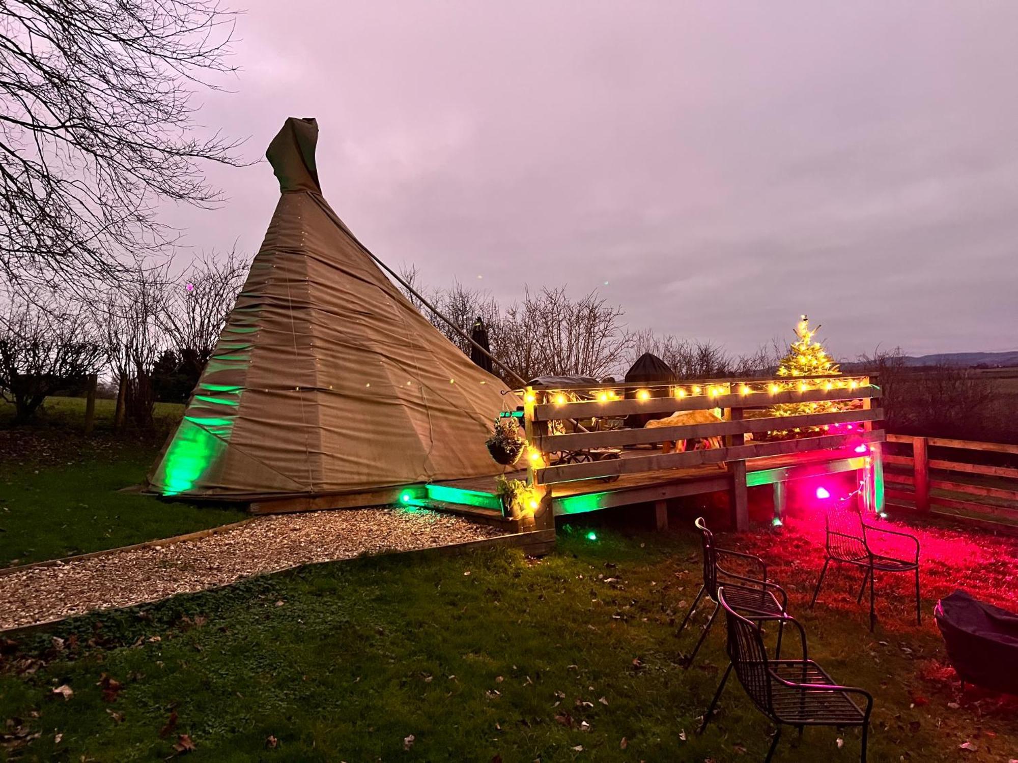Burtree Country House, Tipi'S, Treehouse & Lodge & House Rooms With Hot Tubs In A Private Garden Thirsk Εξωτερικό φωτογραφία