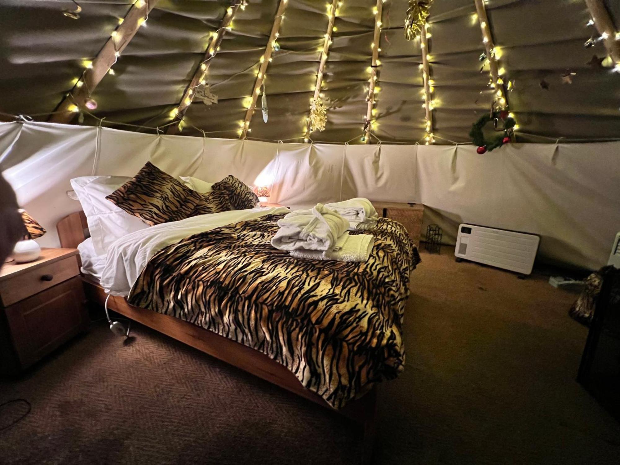 Burtree Country House, Tipi'S, Treehouse & Lodge & House Rooms With Hot Tubs In A Private Garden Thirsk Εξωτερικό φωτογραφία